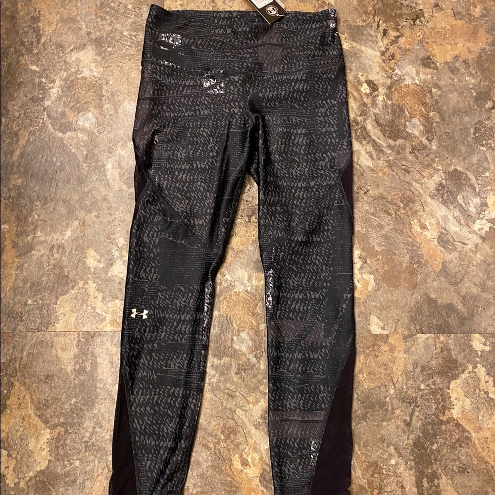 NWT Under Armour crop leggings